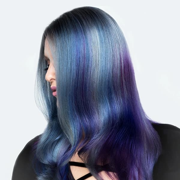 Cheveux colorés